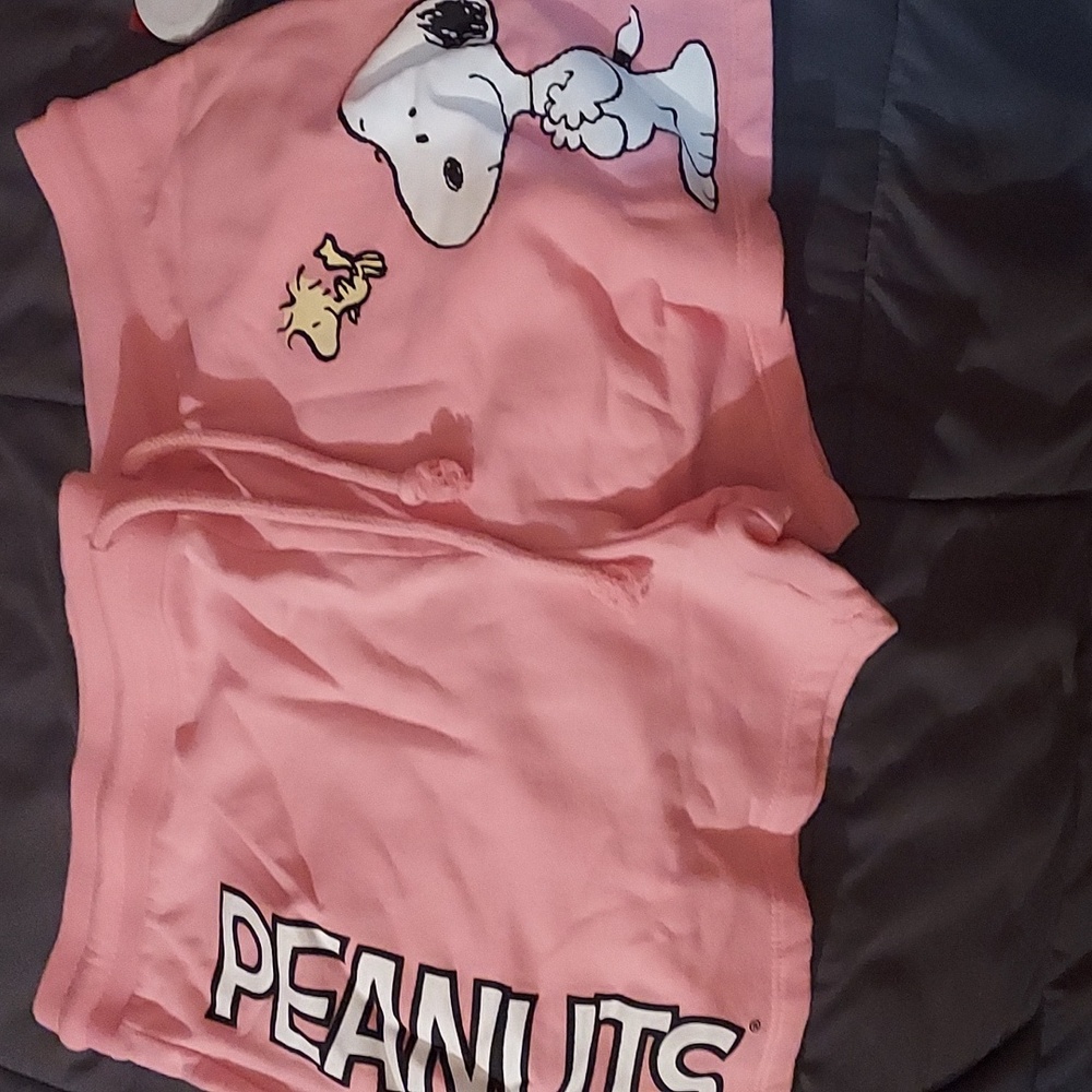 PEANUTS SHORTS
